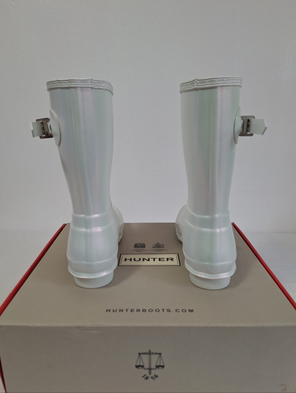 NWT Hunter  Iridescent Pearl White Rain Boots - Picture 2 of 11